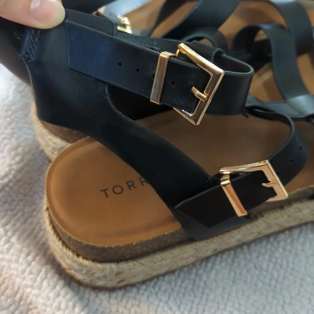 🌸NWOT Torrid Platform Espadrille‎ Faux Leather Strappy Sandal Size 10.5WW